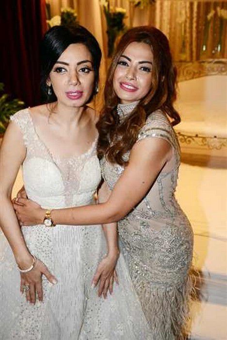 داليا مصطفى تحتفل بزفاف شقيقتها