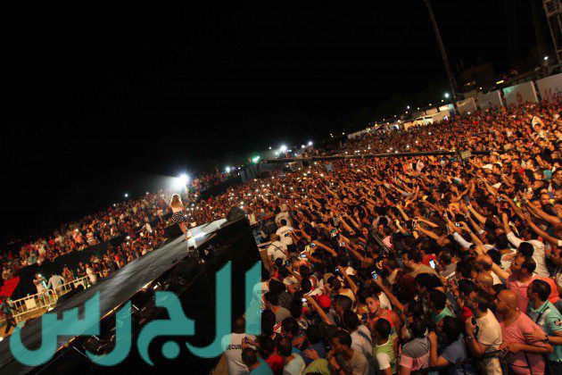 تفاعل الجمهور مع رزان مغربي