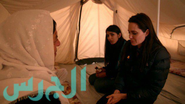 بالفيديو: أنجلينا جولي تبكي في العراق