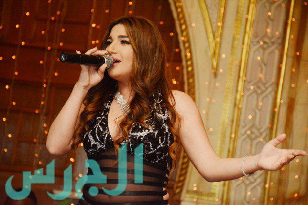 المغنية اللبنانية ناتاشا