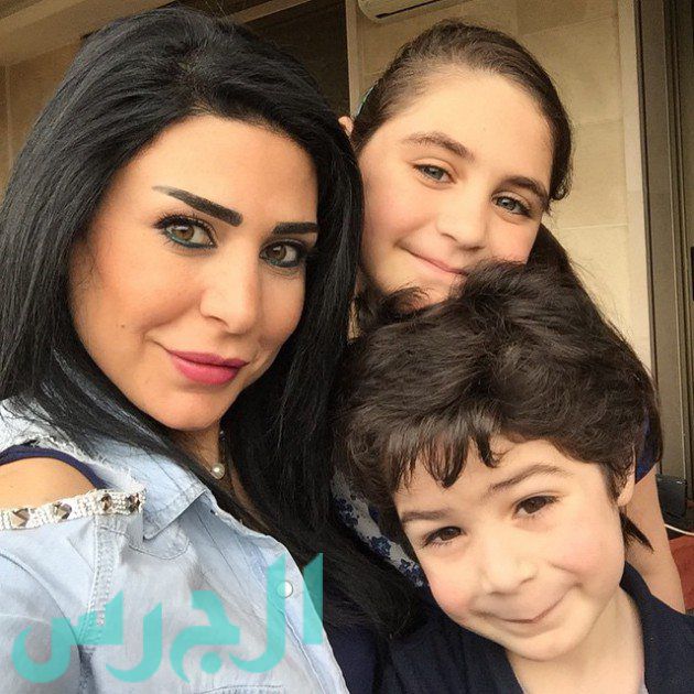 زوجة وائل جسار وطفليهما (4)