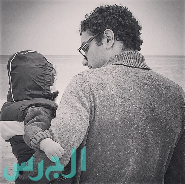 آسر ياسين وابنه