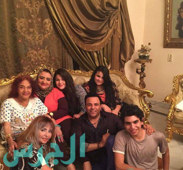 محمد فؤاد وعائلته