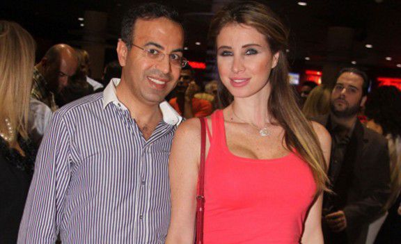 نشرت الإعلامية أنابيلا هلال، صورة جديدة لها مع زوجها طبيب التجميل نادر صعب، عبر صفحتها على الإنترنت.