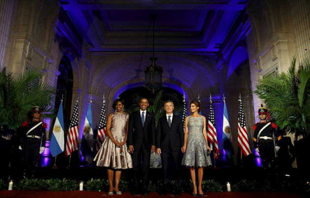  أوباما وزوجته والرئيس الأرجنتيني ماوريسيو ماكري وزوجته اللبنانية الأصل جوليانا عواضة