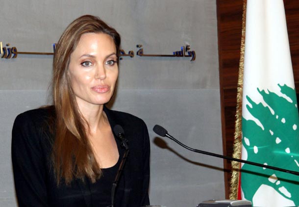 أنجلينا جولي وصلت لبنان للإطمئنان على أحوال النازحين السوريين