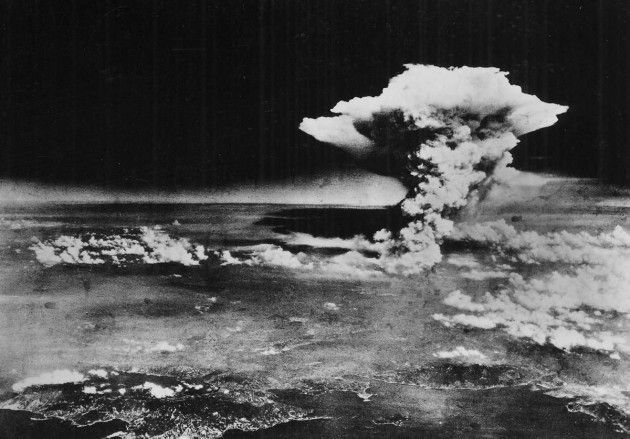 قنبلة هيروشيما على اليابان