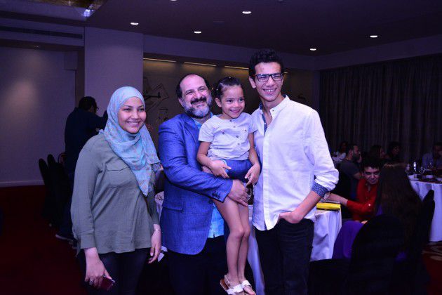 خالد الصاوي مع أسرة بيومي فؤاد