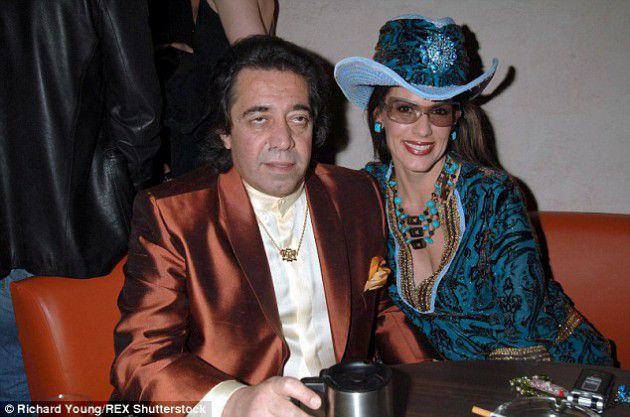 عارضة الأزياء الأمريكية السابقة كريستينا استرادا وزوجها السابق رجل الأعمال السعودي وليد الجفالي