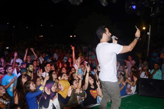 سعد غني أجمل أغنياته وسط حضور المئات