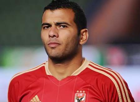 لاعب كرة القدم المصري عماد متعب