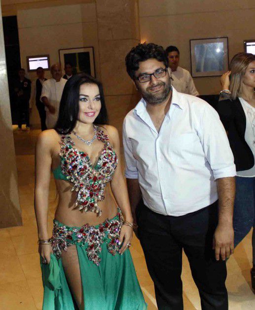 منظم الحفل وليد منصور مع الراقصة آلا كوشنير