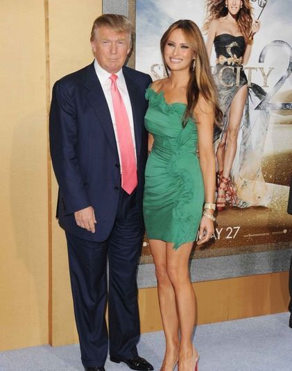 ميلانا ترامب مع زوجها رئيس أمريكا بإطلالة رائعة