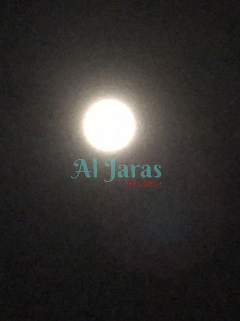 القمر العملاق من لبنان 