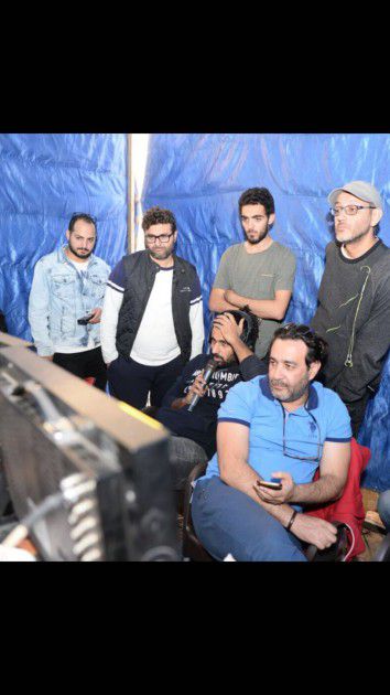 المخرج محمد سامي والمنتج وليد منصور مع فريق العمل