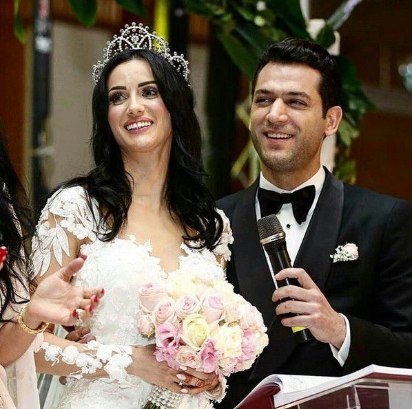 مراد يلدريم وزوجته إيمان الباني