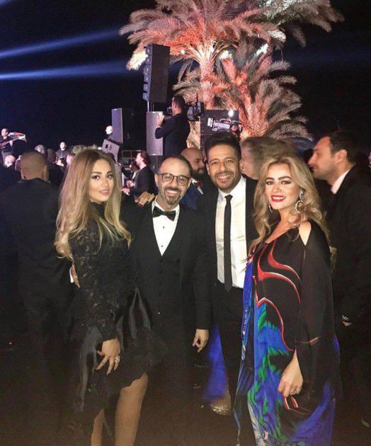 محمد حماقي وزوجته مع حمدي بدر وزوجته