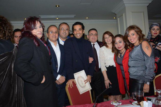 عمرو سعد وصورة جماعية مع الحضور