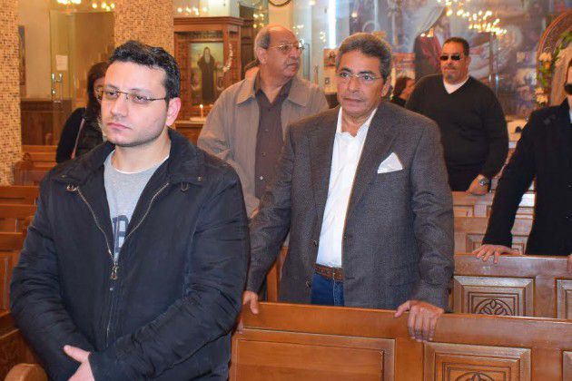 الإعلامي محمود سعد داخل الكنيسة