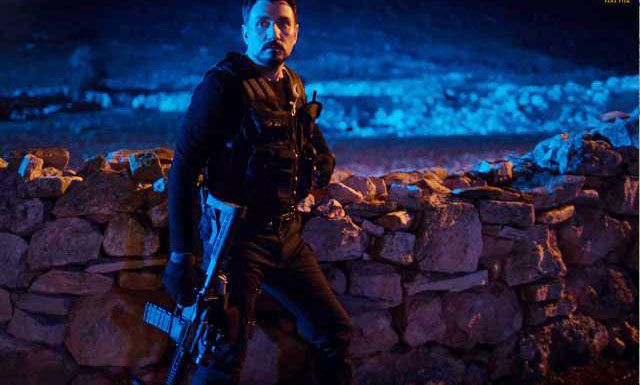 الممثل التركي جهاد كايا أوغلو ومشهد من الفيلم المنتظر