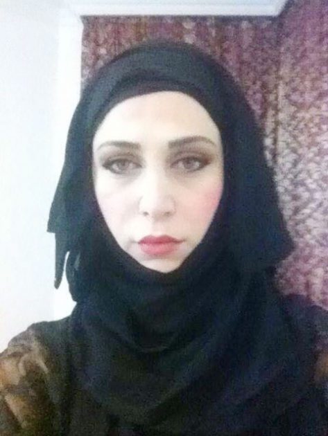 ممثلة سورية ورّطت ابنها مع داعش وزوجها يفضحها - خاص بالصور و