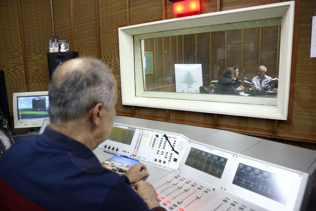 مهندس الصوت في إذاعة لبنان وماجدة داخل 