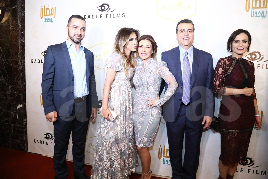 نوال الزغبي وشقيقها مارسيل الزغبي مع ماغي بو غصن والمنتجين جمال سنان وصفاء أبو رزق