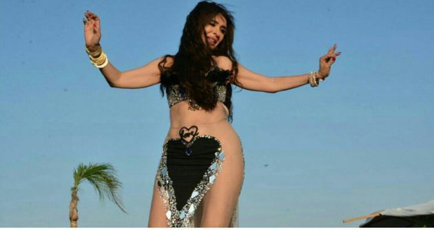 الراقصة المصرية دينا بأجرأ بدلة رقص