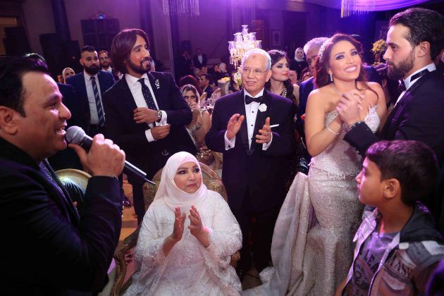 محمد فؤاد يغني للعروسين