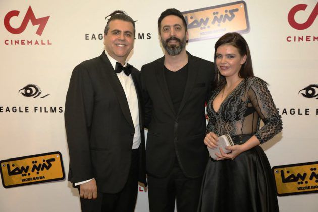 كاتبة العمل كلود صليبا والمخرج نبيل لبس مع جمال سنان