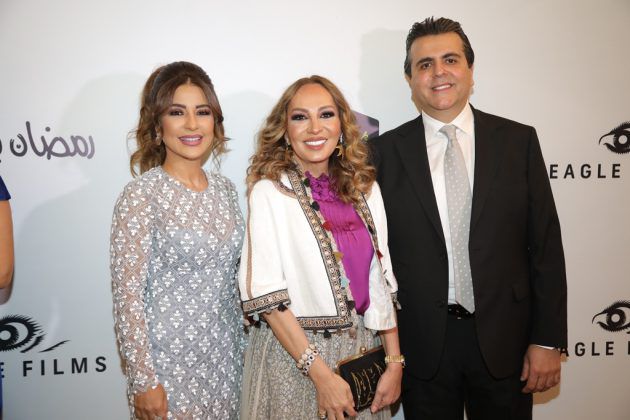الإعلامية اللبنانية مهى سلمي تتوسط جمال سنان وماغي بو غصن