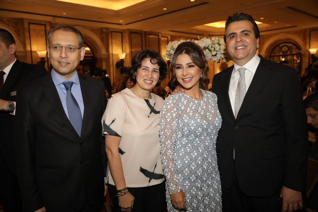 سعادة السفير المصري نزيه النجاري وزوجته مع ماغي بو غصن وجمال سنان
