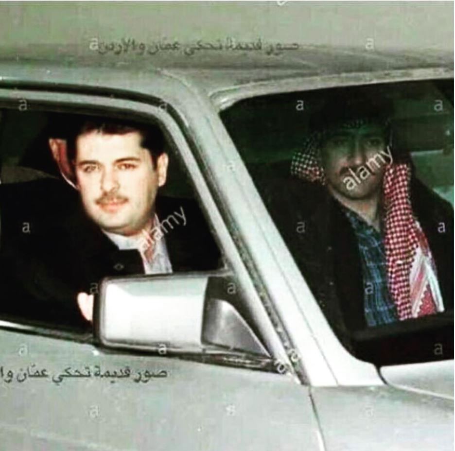 راغب علامة مع وزير الخارجية عام 1998 بعد محاولة قتله