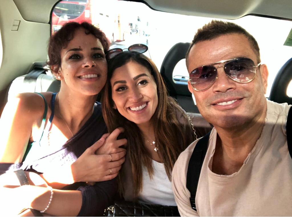نور عمرو دياب سعيدة لوالدها وزوجته الجديدة دينا الشربيني وهكذا ترد على أختيها جنا وكنزا