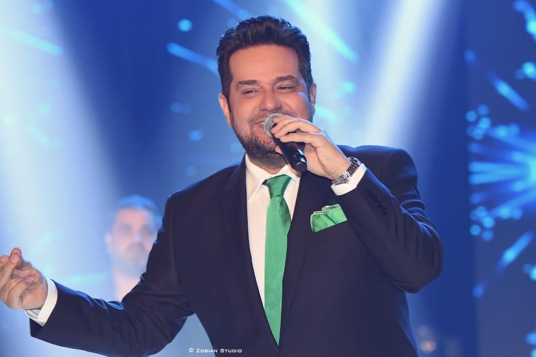 حاتم العراقي يقدم باقة من أجمل أغانيه