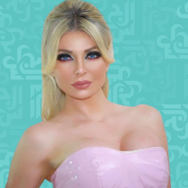 ميريام كلينك على التخت وتظهر مؤخرتها - صور