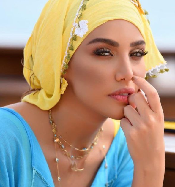 ردّة فعل أمل عرفة بعد خطوبة طليقها من المغنية اللبنانية - صور العروس 