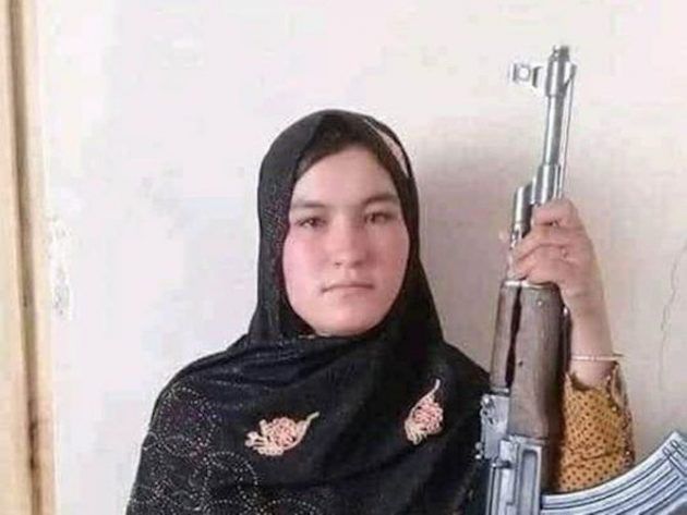 الفتاة الأفغانية البطلة