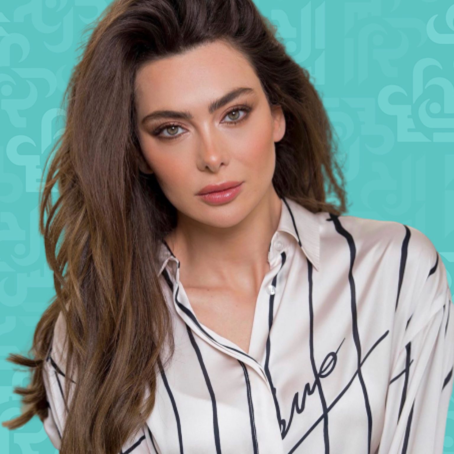 ستيفاني صليبا أظهرت مؤخرتها في البندقية - صورة