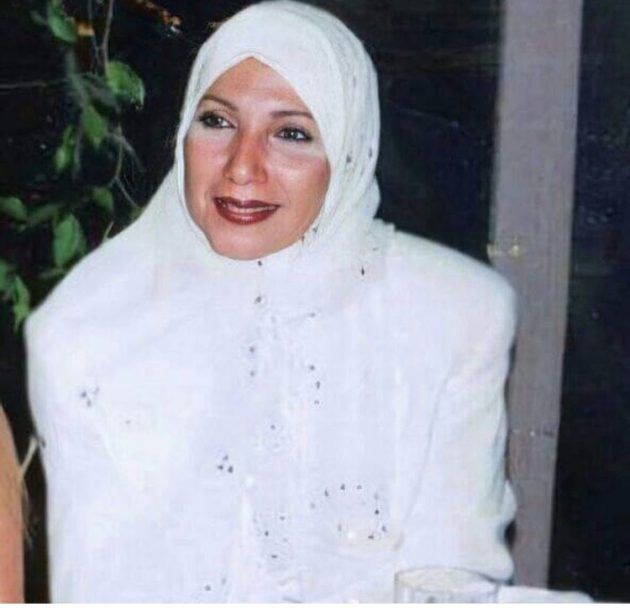 ريهام سعيد تطلب الدعاء لوالدتها بعد الورم - صورة