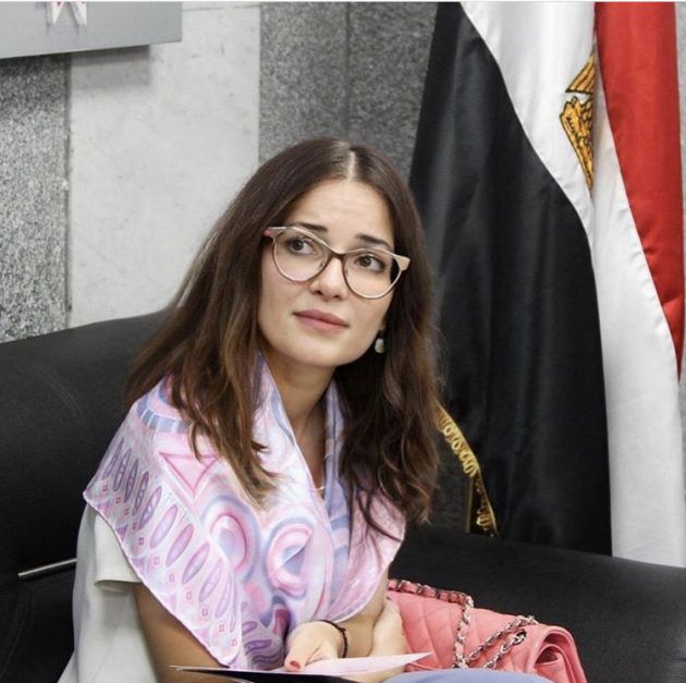 أصالة ورسالة تهنئة لمصر بصورة ابنتها