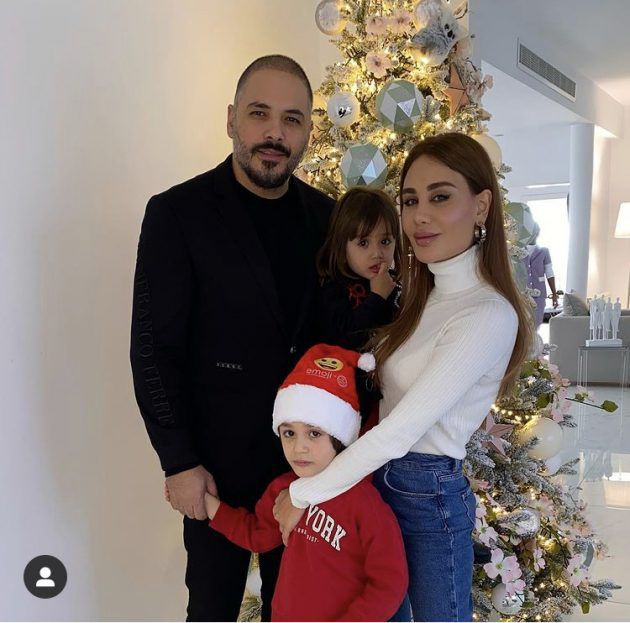 رامي عياش وزوجته يحتفلان مع طفليهما - صورة