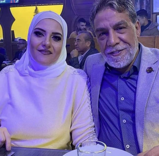 أيمن رضا وزوجته المحجبة