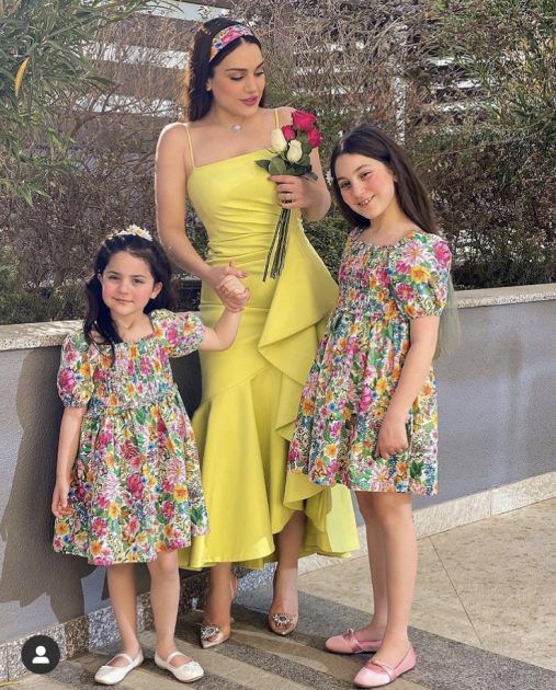 ابنة هيفا تحتفل بعيد الأم مع ابنتيها