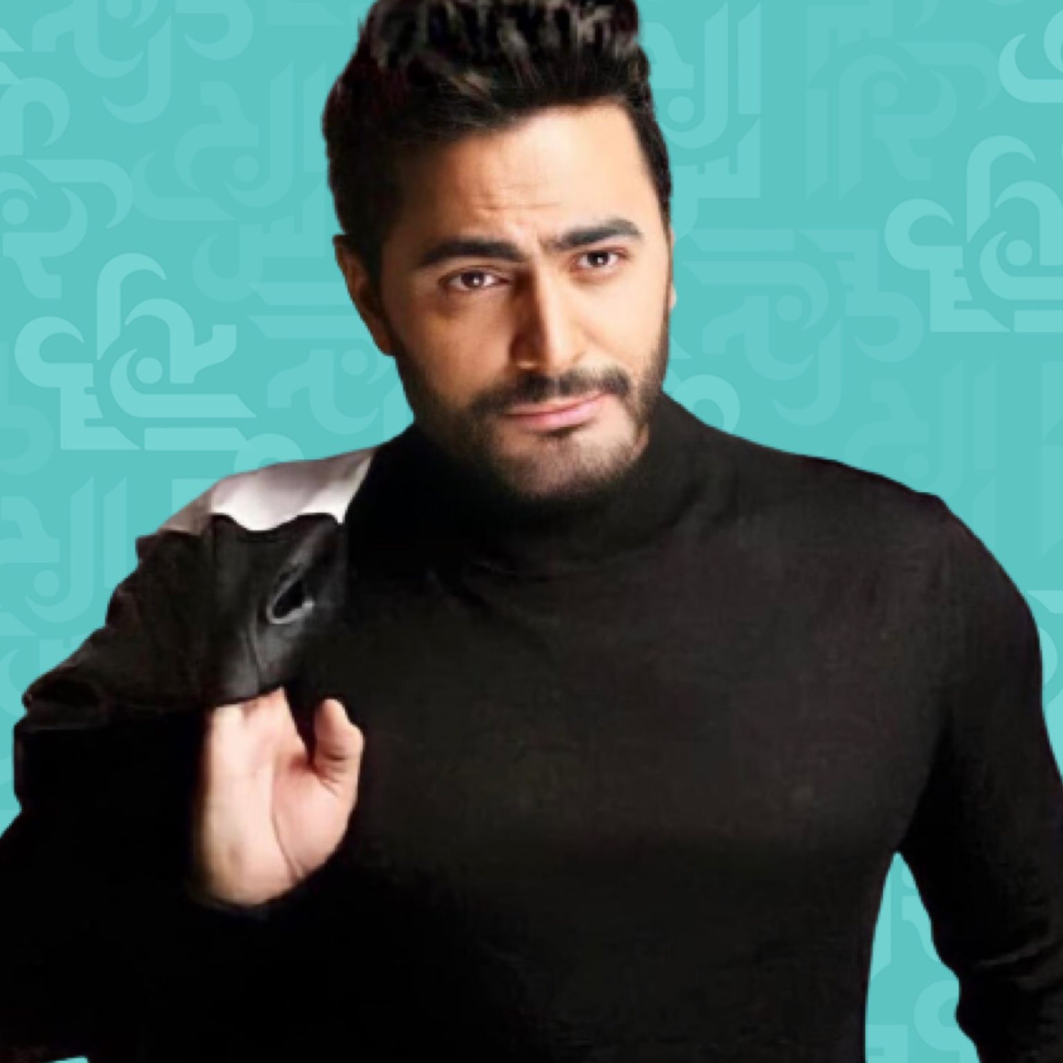 تامر حسني هذا ما فعله في عزاء والد زوجته