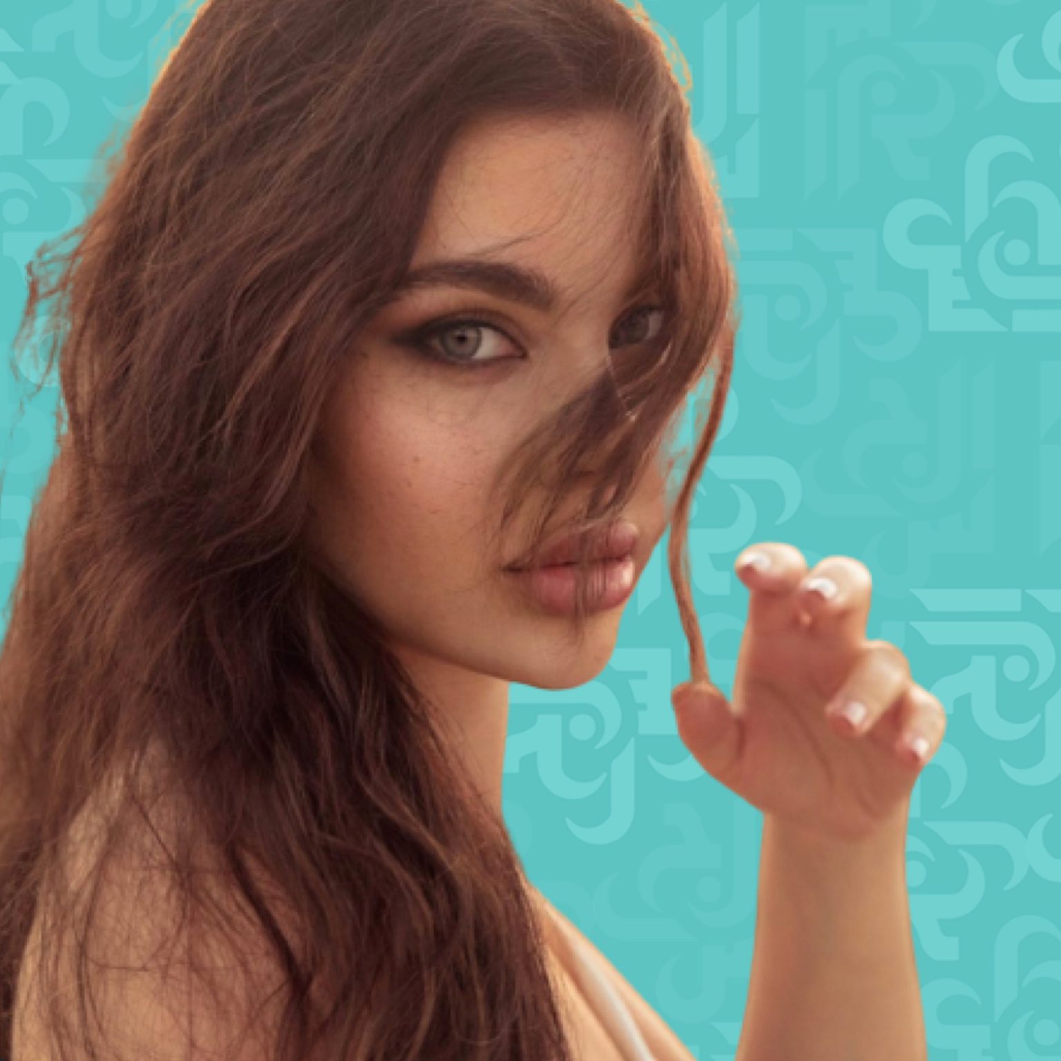 قمر بأحدث صورة تعرض بطنها