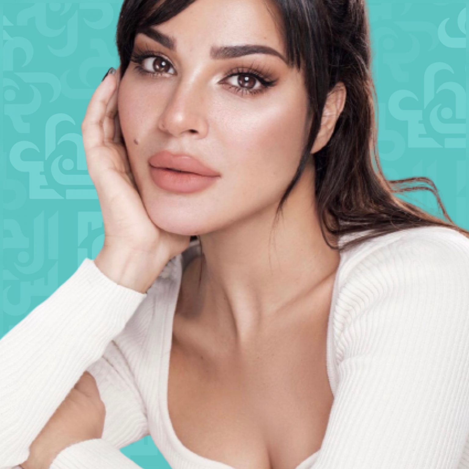 نادين نجيم مع طفليها ولقطة من الأرشيف – صورة رسالة ابنة نادين نجيم لها تبكيها - صورة