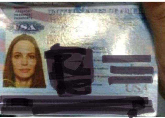 جواز سفر انجلينا جولي