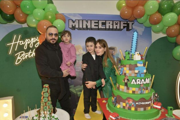 رامي عياش وزوجته يحتفلان بابنهما - صور