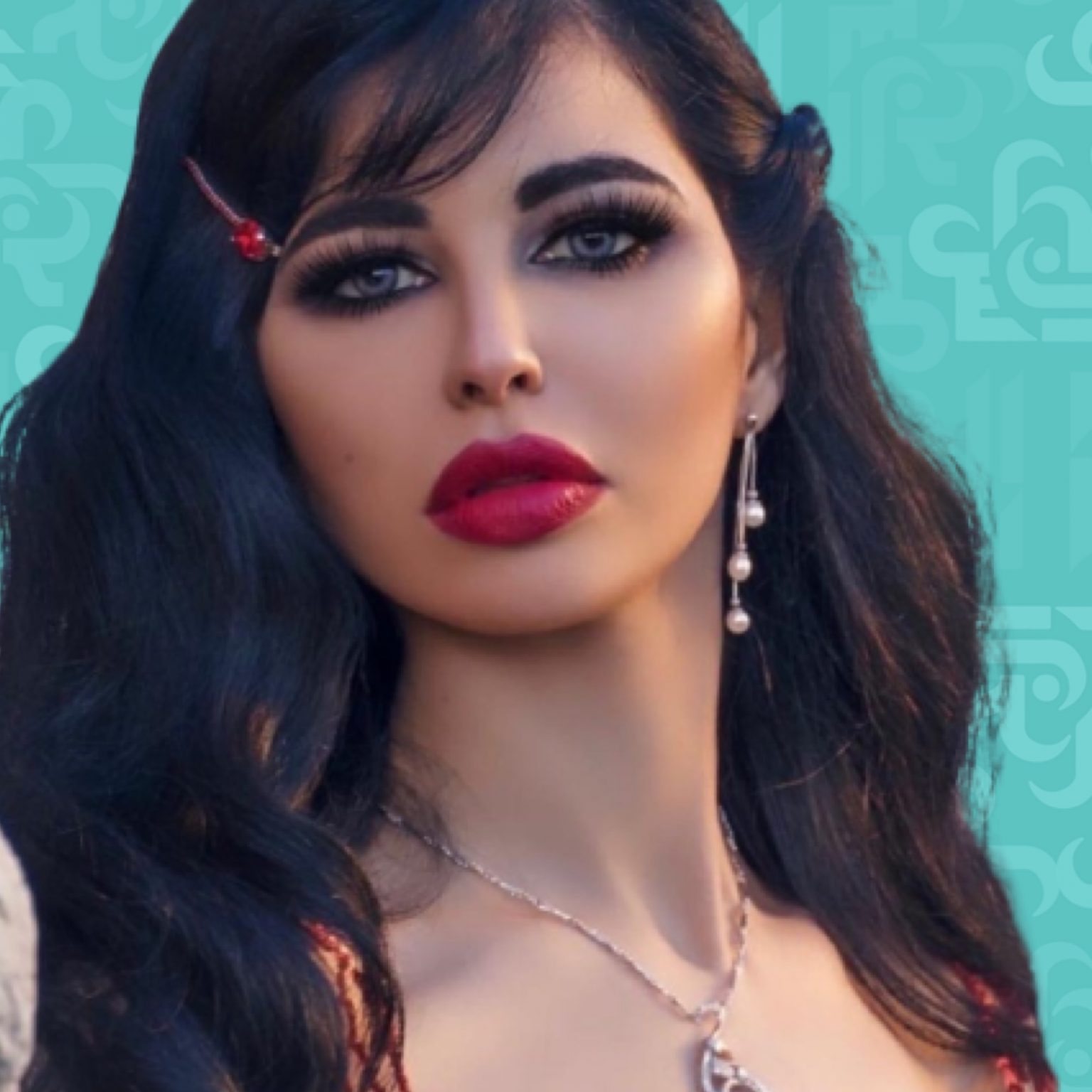 ياسمين نيار تتعرض للإحتيال والمتهم أحمد عز